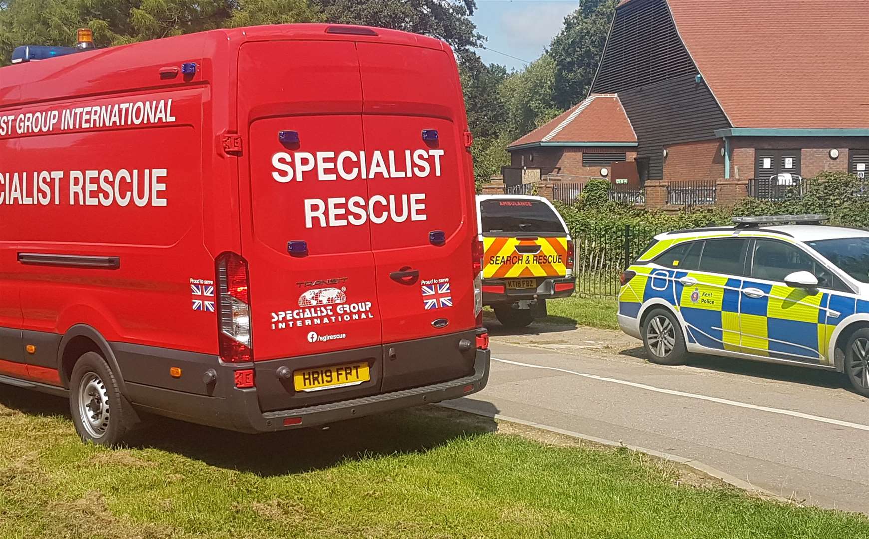 Police and divers at the River Medway in Tonbridge during the search operation