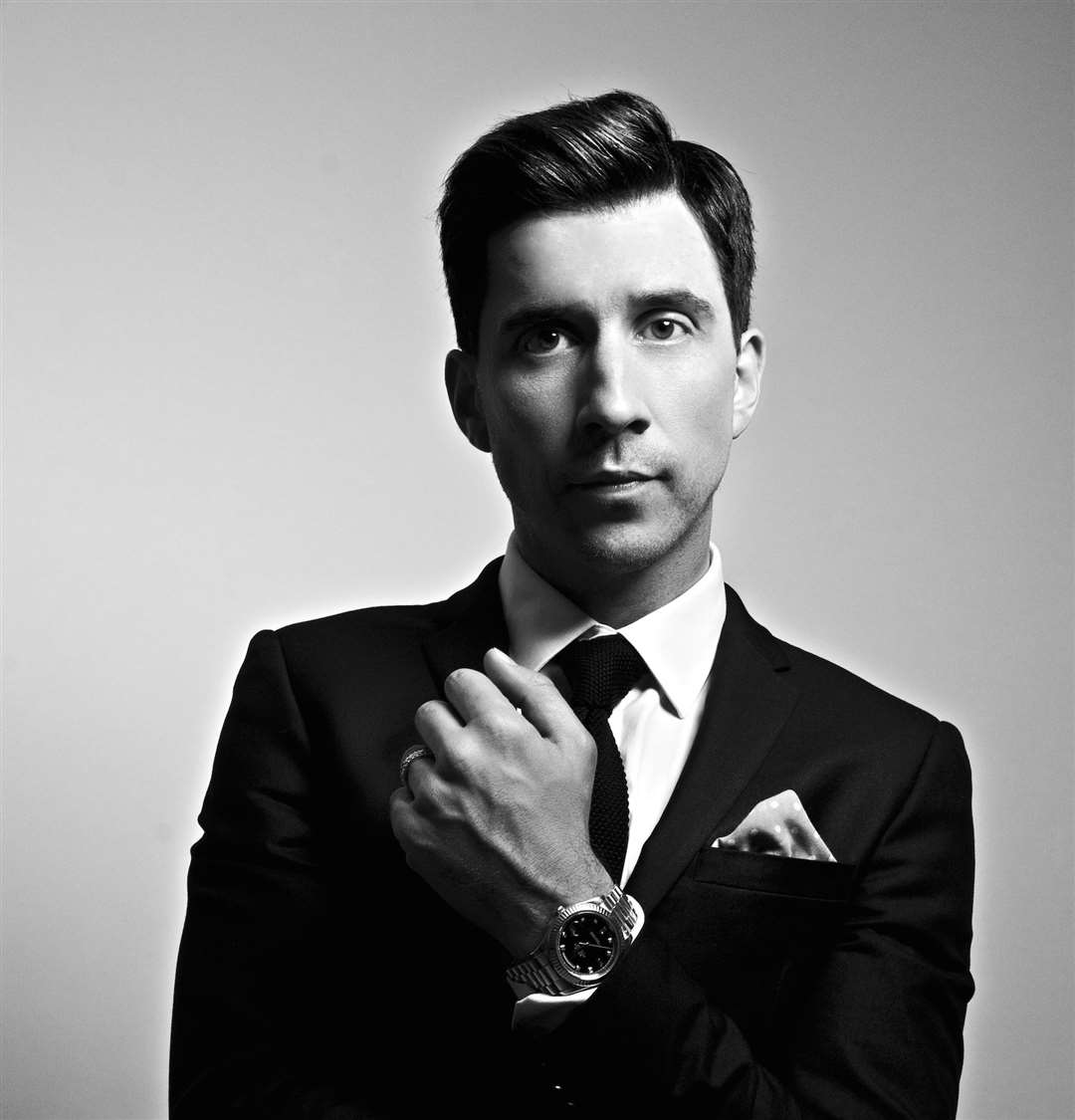 Russell Kane is back with his new show, Fast and Curious (7826510)