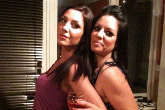 Tragic Bernadette Lee with her older sister Jodie Lee