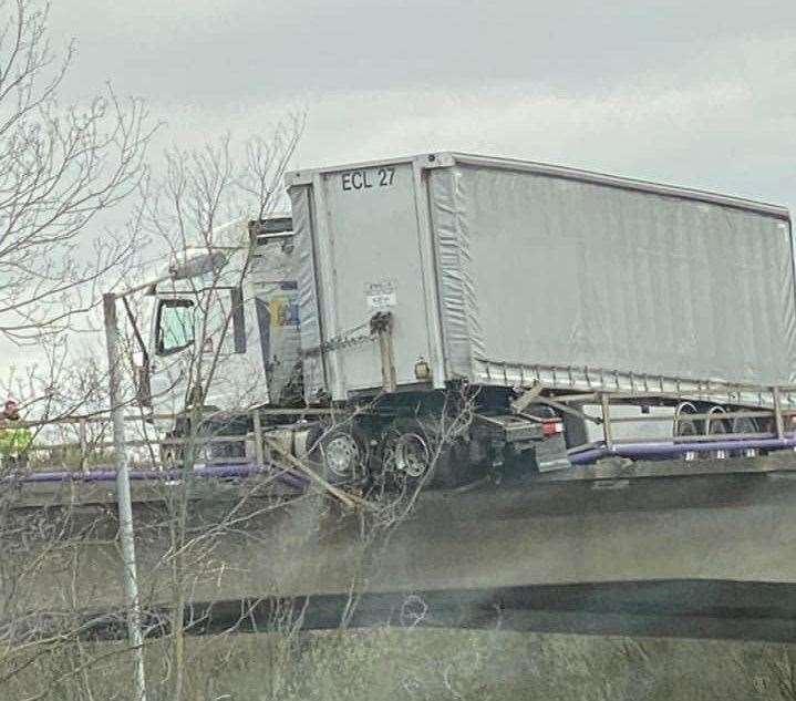 The serious crash involving a lorry closed the M25 and A2 near the Darenth Interchange in both directions