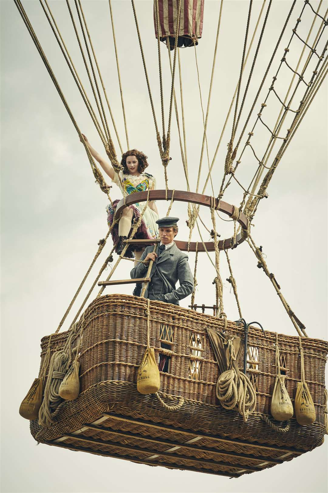 Felicity Jones as Amelia Wren and Eddie Redmayne as James Glaisher in the Aeronauts