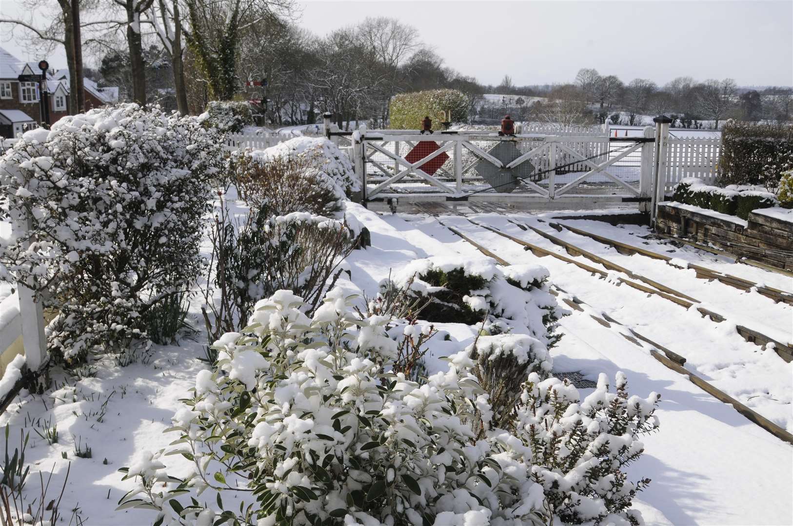 Snow in Kent Yellow weather warning of up to 10cm of snow issued by