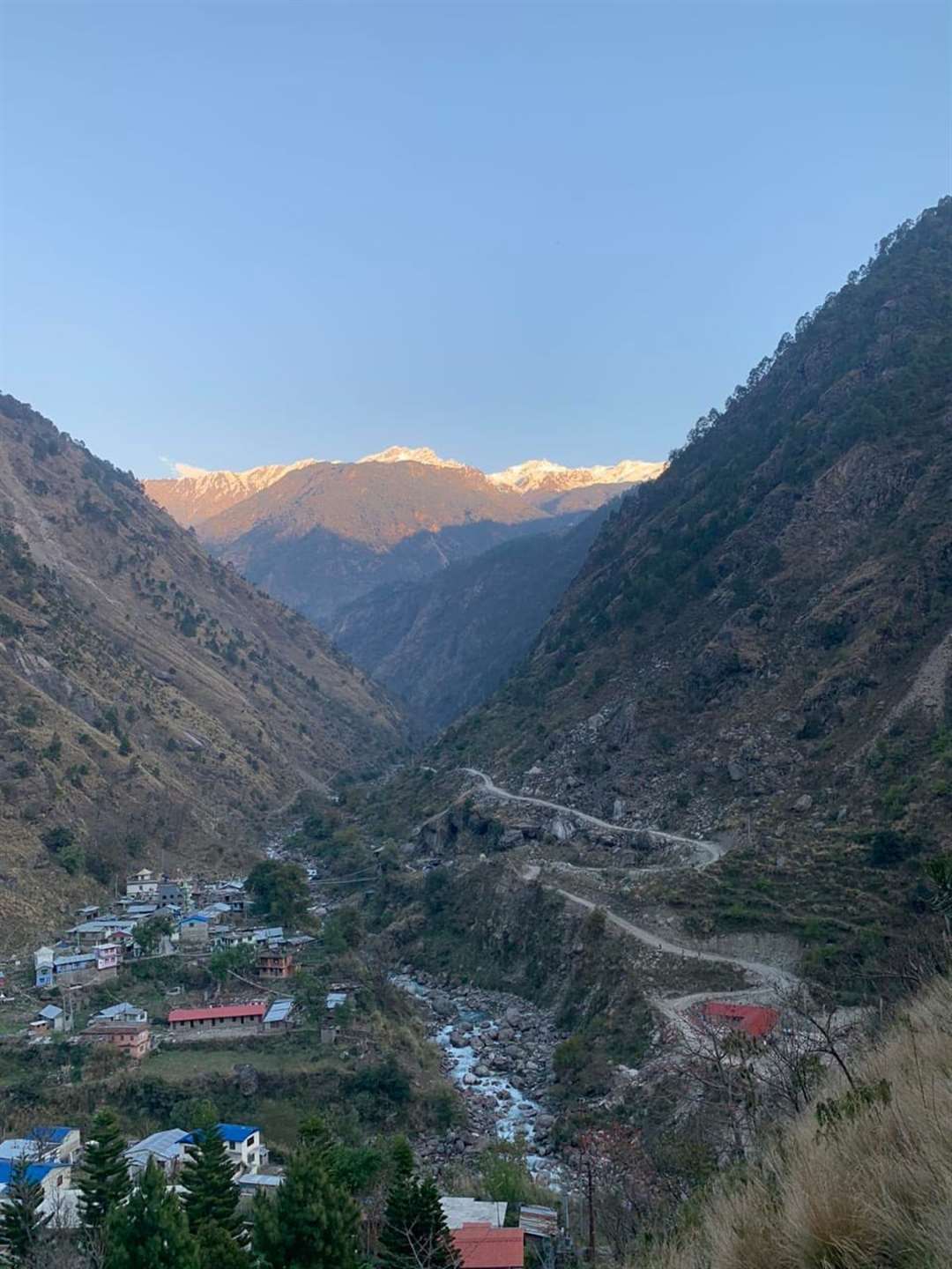 A valley in Nepal, where more than 100 British travellers are stranded (FCO)