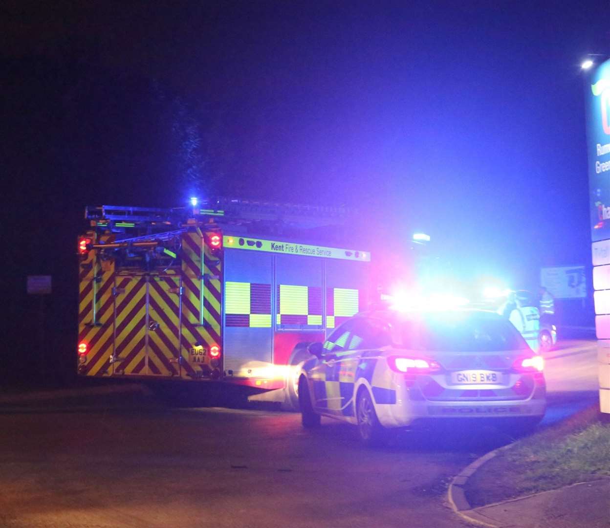 Emergency services at the chemical leak in Maidstone. Pictures: UK News in Pictures (21047118)