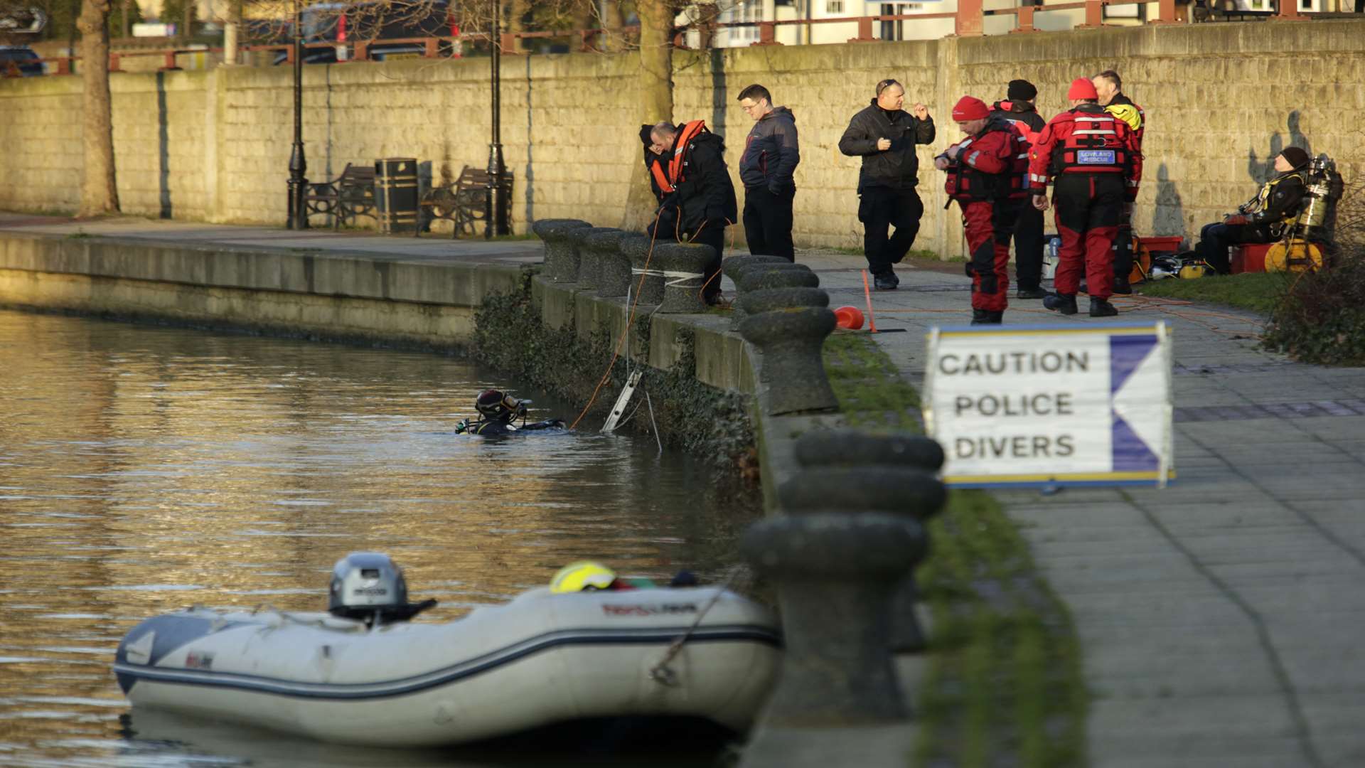 The search and rescue team beside the River Medway