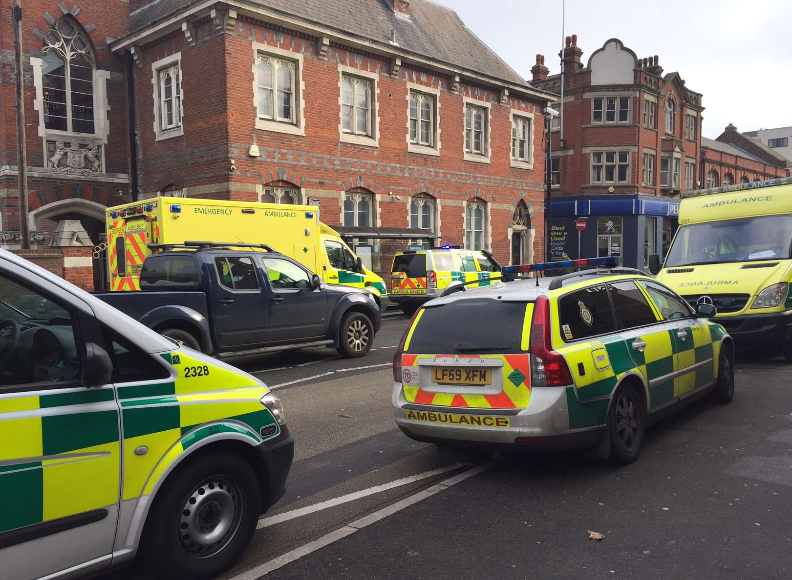 Ambulances in Rochester High Street