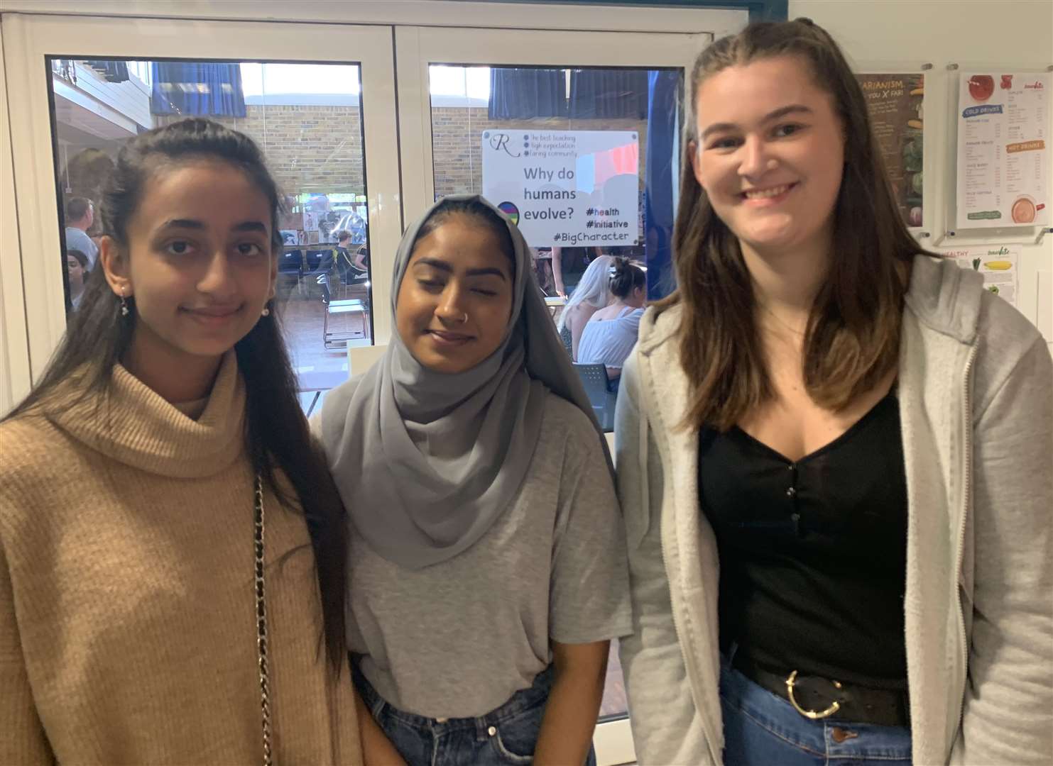 Rainham School for Girls' pupils Zoya Khan, Sameeha Begum and Chloe Dower with their GCSE results (15594796)