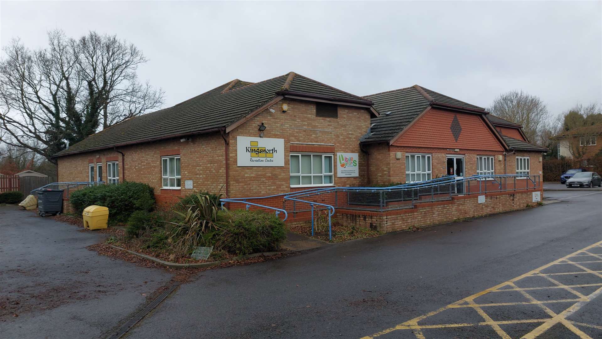 Kingsnorth Recreation Centre in Field View, Park Farm, Ashford