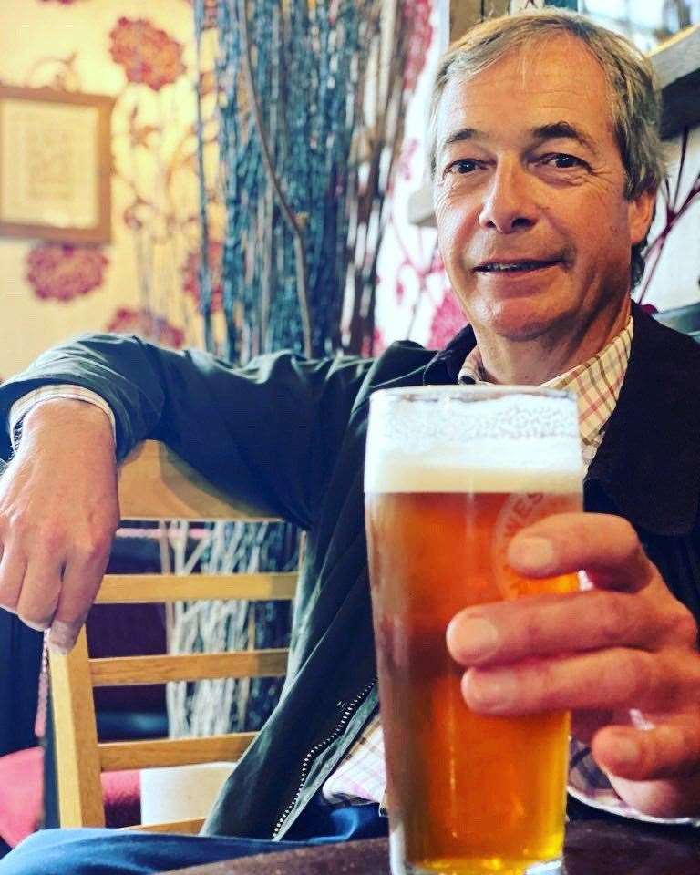 Nigel Farage accused of breaking quarantine in Kent pub