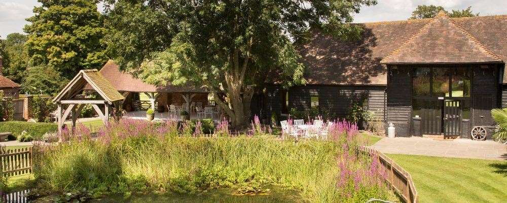 Country Weddings In Kent Winters Barns Wedding Venue In Canterbury