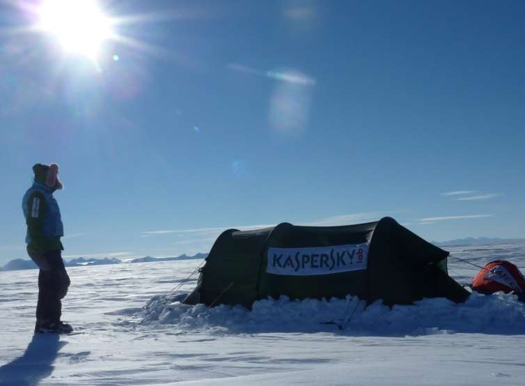 Felicity Aston in the Antarctic wilderness