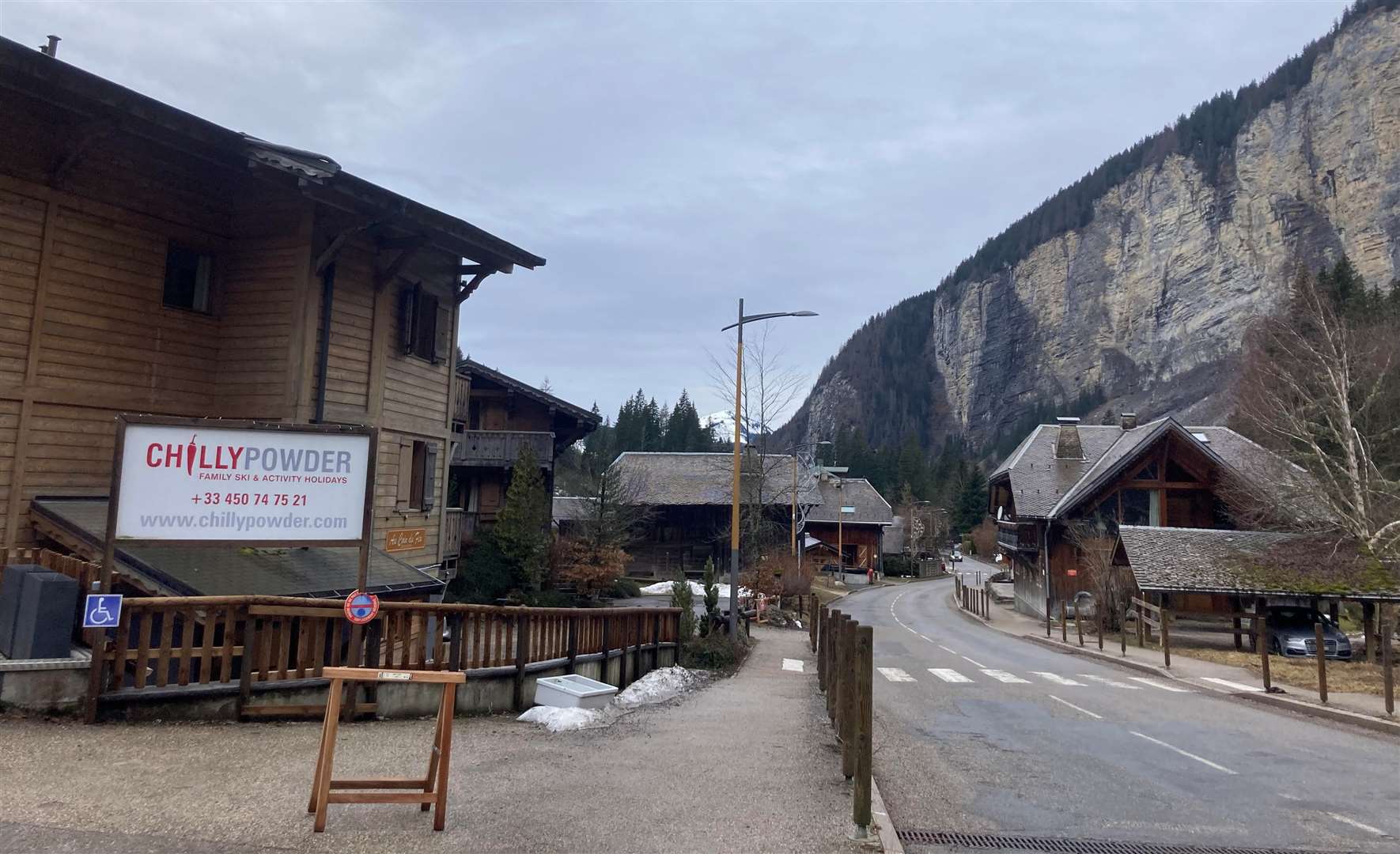 Chilly Powder sits only a few minutes walk fom the cable car to Avoriaz ski resort