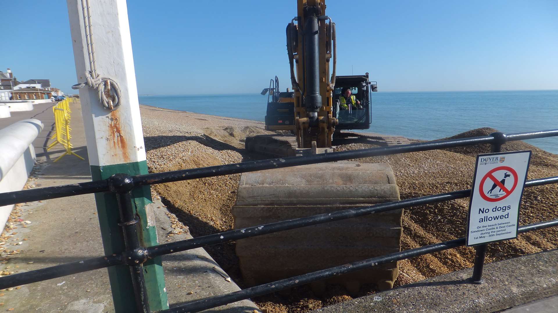 Flood work on Deal beach starts again