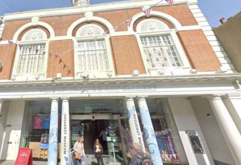 Medway Visitor Information Centre in Rochester High Street shuts ...
