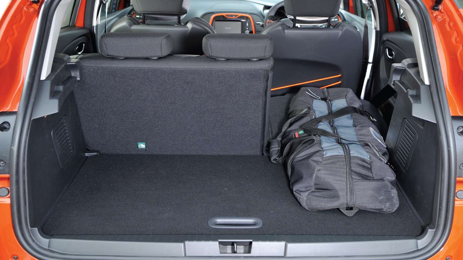 renault captur 2017 boot space