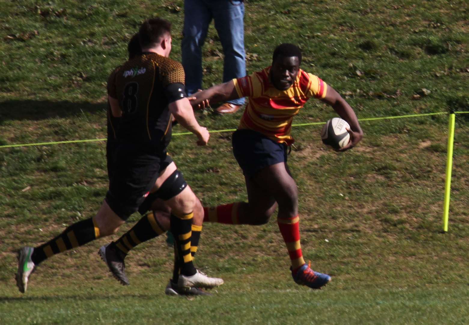 Medway head to the try line against Camberley. Picture: Paul Wardzynski