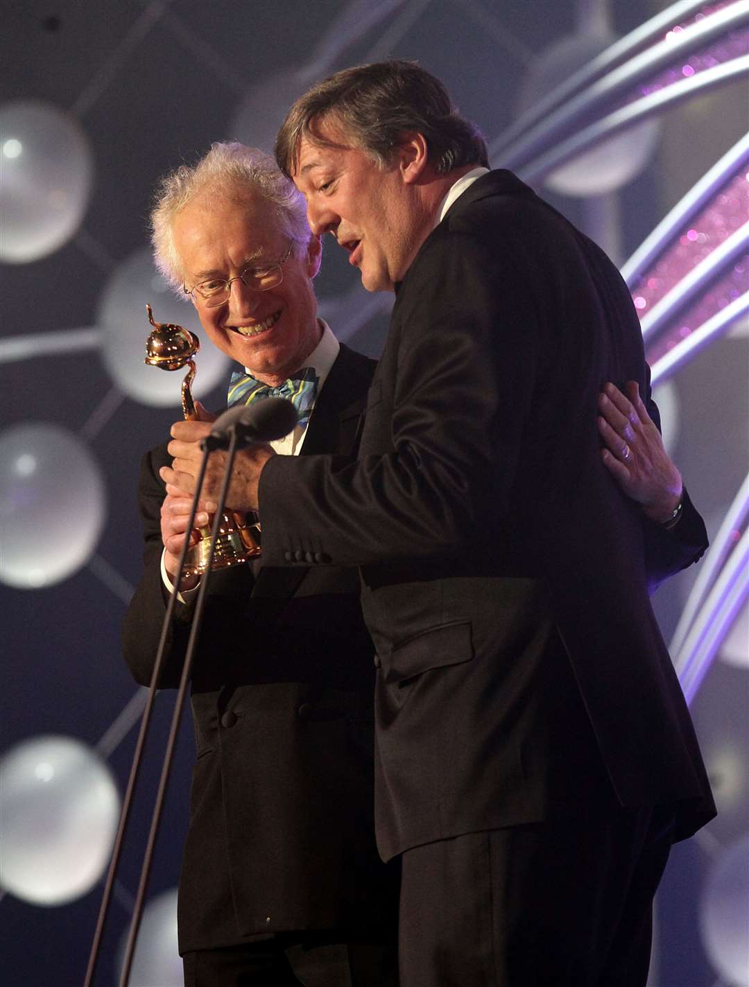 First University Challenge Host Bamber Gascoigne Dies Aged 87