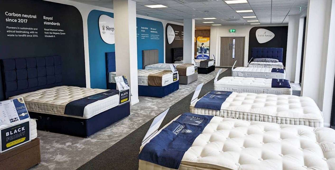 Online deals mattress showroom