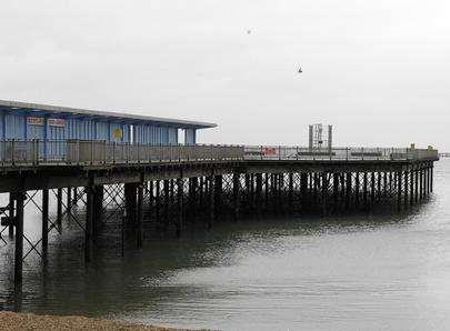 Herne Bay pier is 'decrepit and dangerous': report