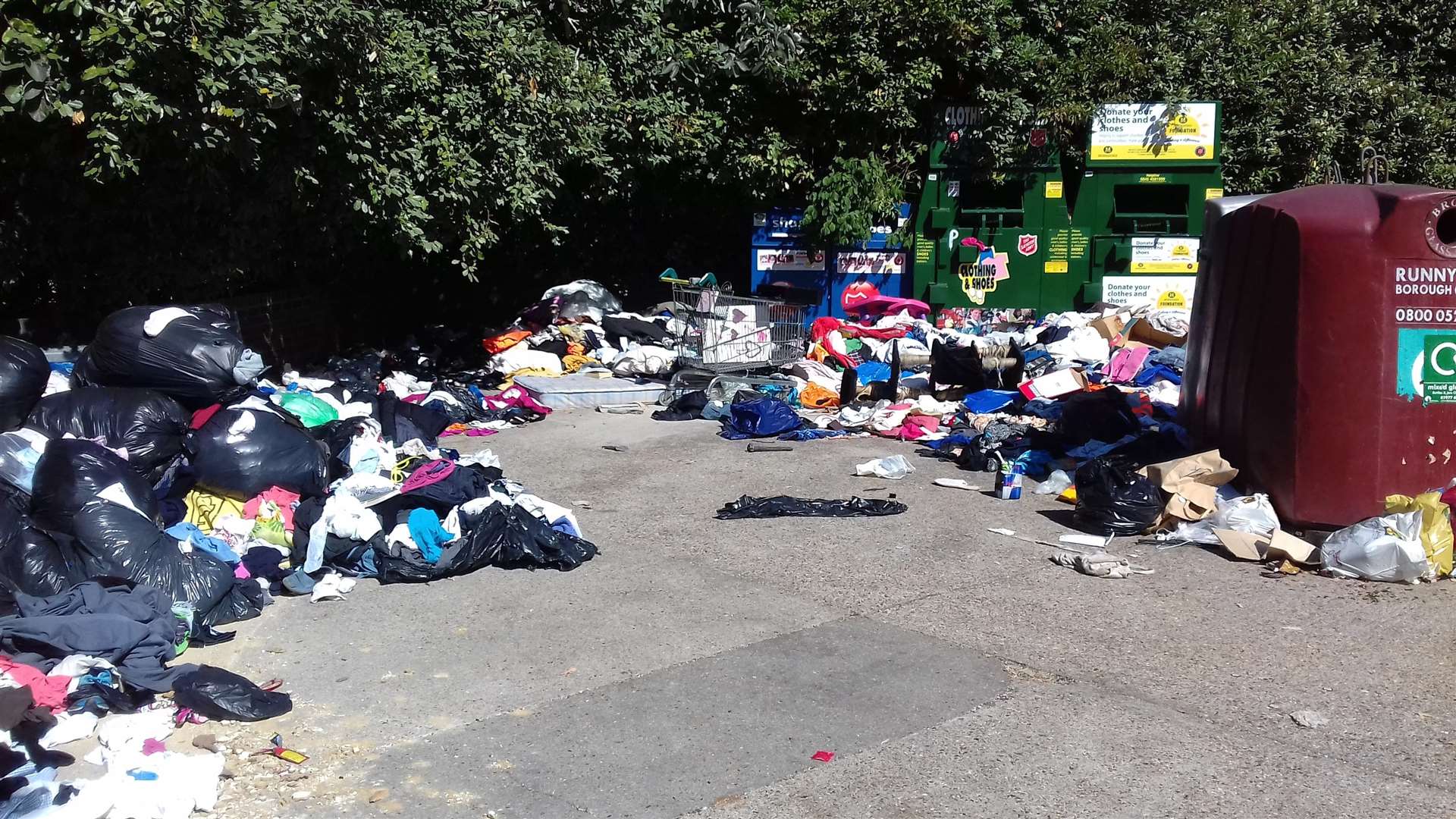 The recycling bank at Morrisons in Northfleetwas covered in rubbish (3560651)