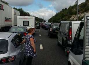 The crash is causing delays on the M20. Picture: @Kent_999s.