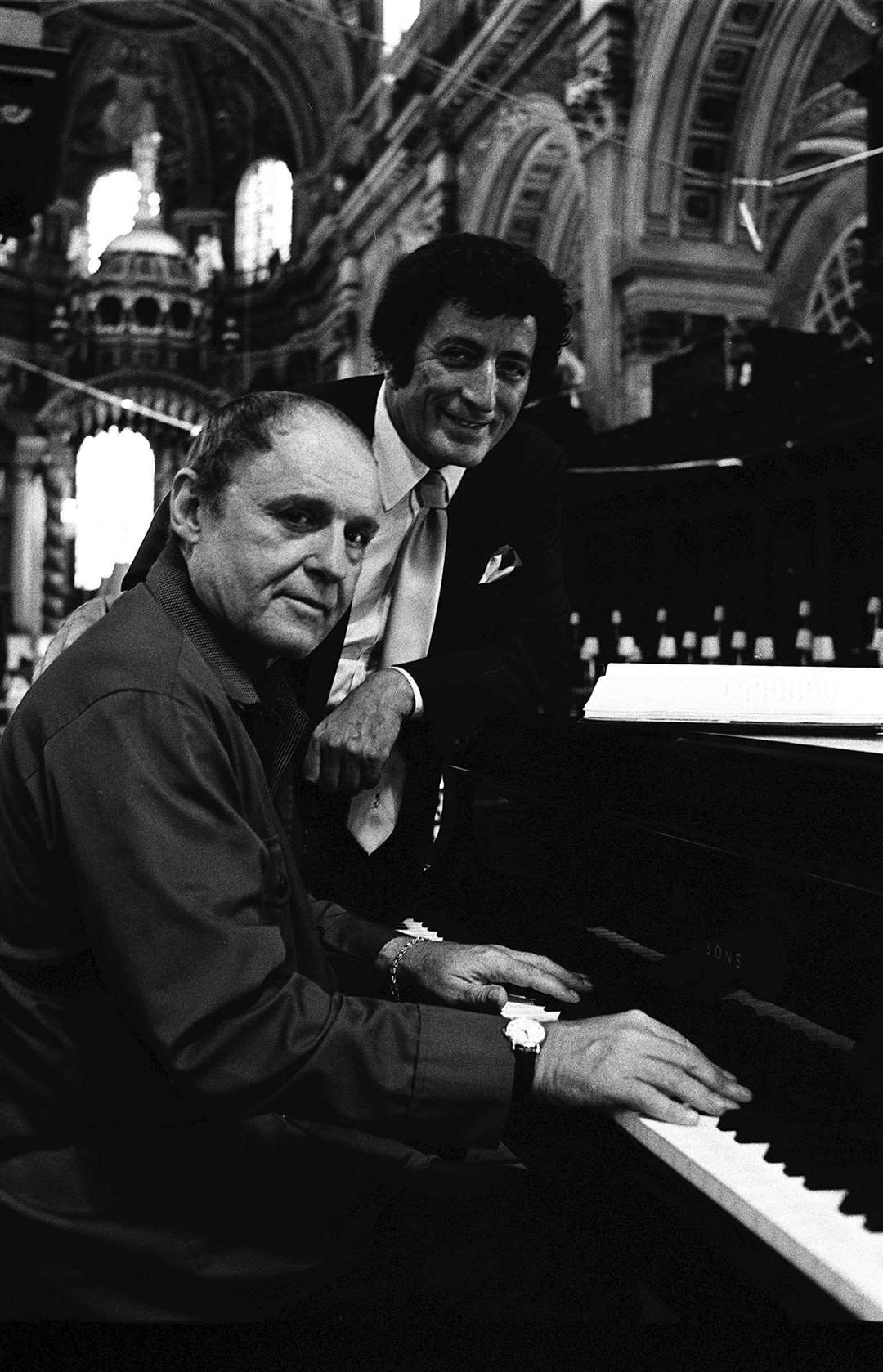 Actor Rod Steiger and singer Tony Bennett at St Paul’s Cathedral, London (Archive/PA)