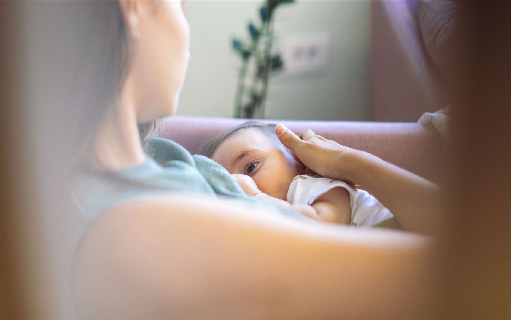 Secret Thinker was shocked to hear a woman asked not to breastfeed in public