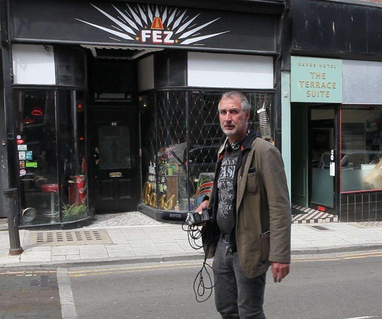 Uwe Derksen outside Fez micropub (4279934)