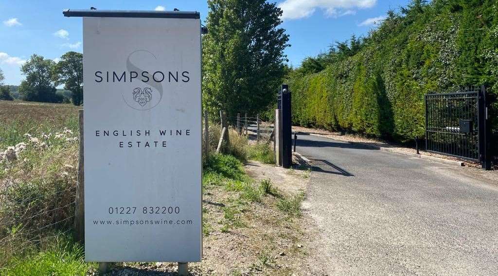 Simpsons’ Wine Estate is owned by Charles and Ruth Simpson, who also run a successful winery in France