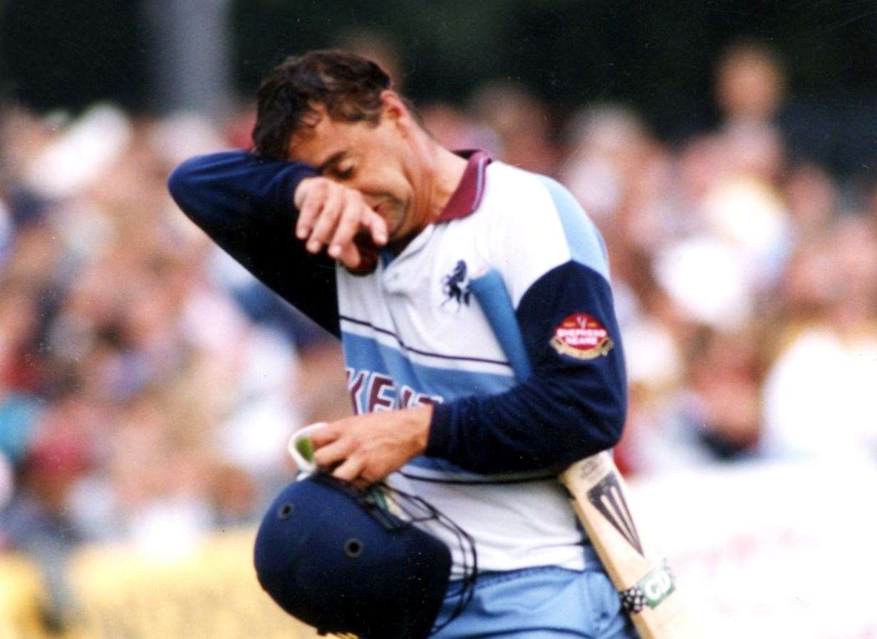 Former Kent Cricketer Graham Cowdrey Dies At The Age Of 56 After A ...