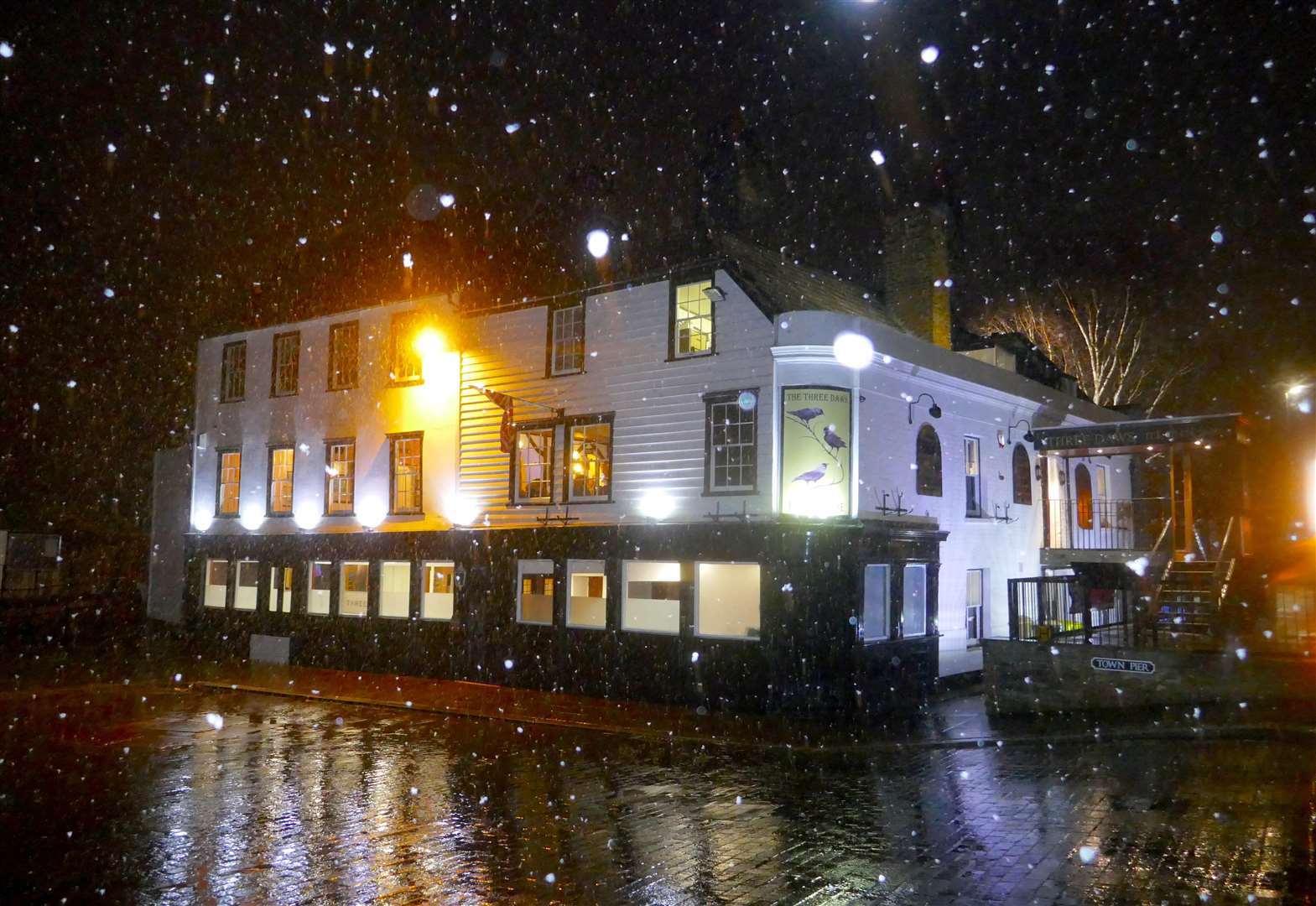 Snow falling at the Three Daws pub in Gravesend at about 10pm. Picture: Fraser Gray