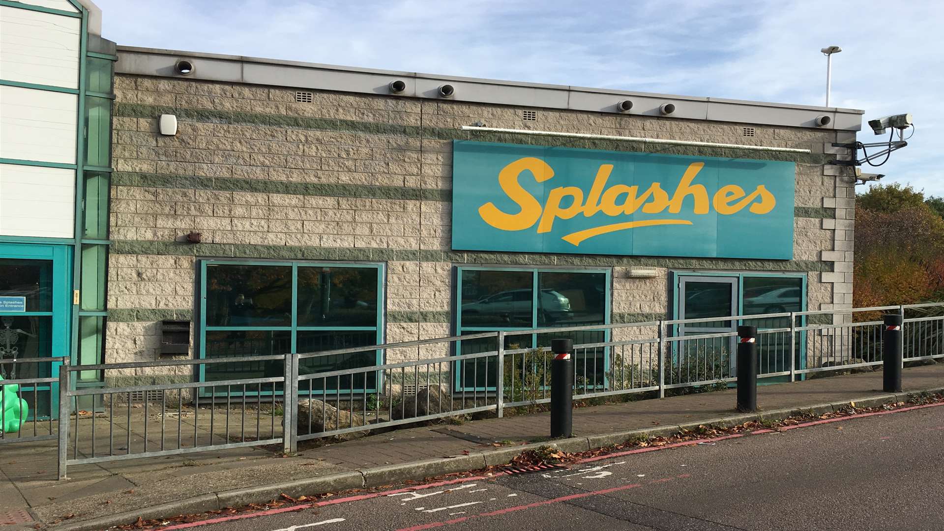 Splashes pool in Rainham