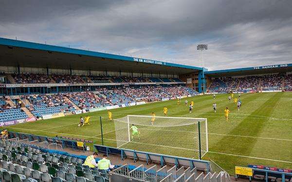 Gillingham versus Burton Albion at the Medway Priestfield Stadium Picture: Ady Kerry (3551125)