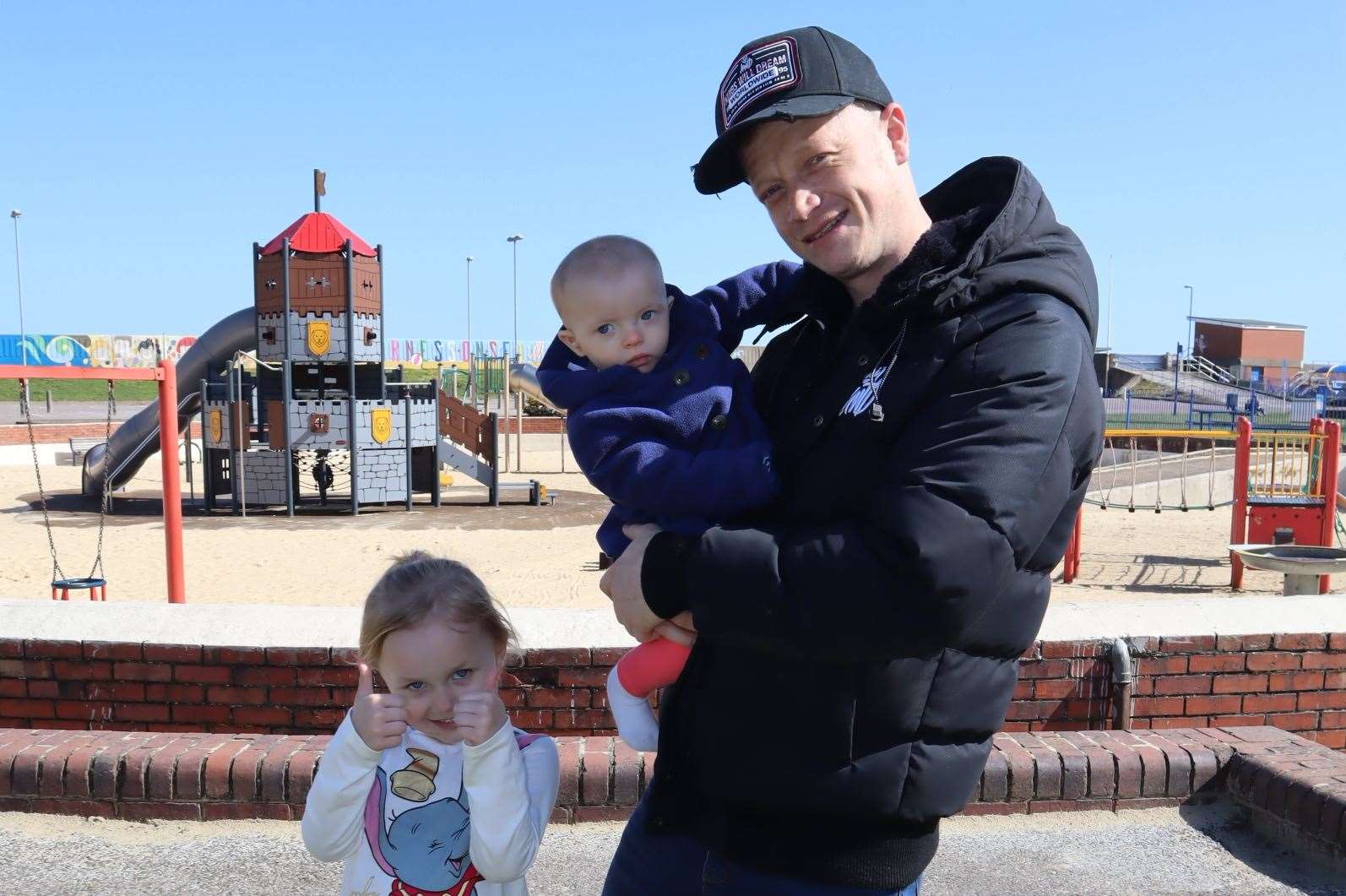 Jamie Askew and daughters Poppy and Lottie