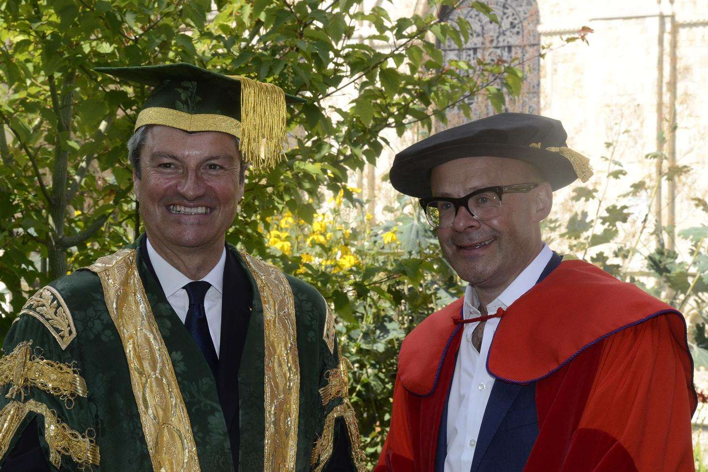 Comedian Harry Hill with university chancellor Gavin Esler