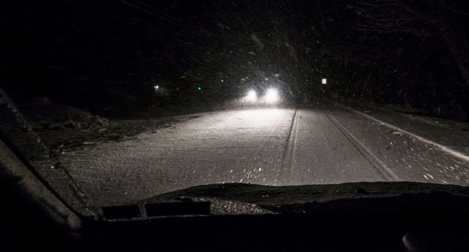 The RAC is calling for the government to look into whether headlights are causing more issues. Image: iStock.