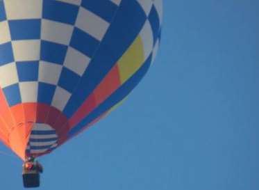 Kelly White took this picture of a balloon over Dover. Pic: @dance2908