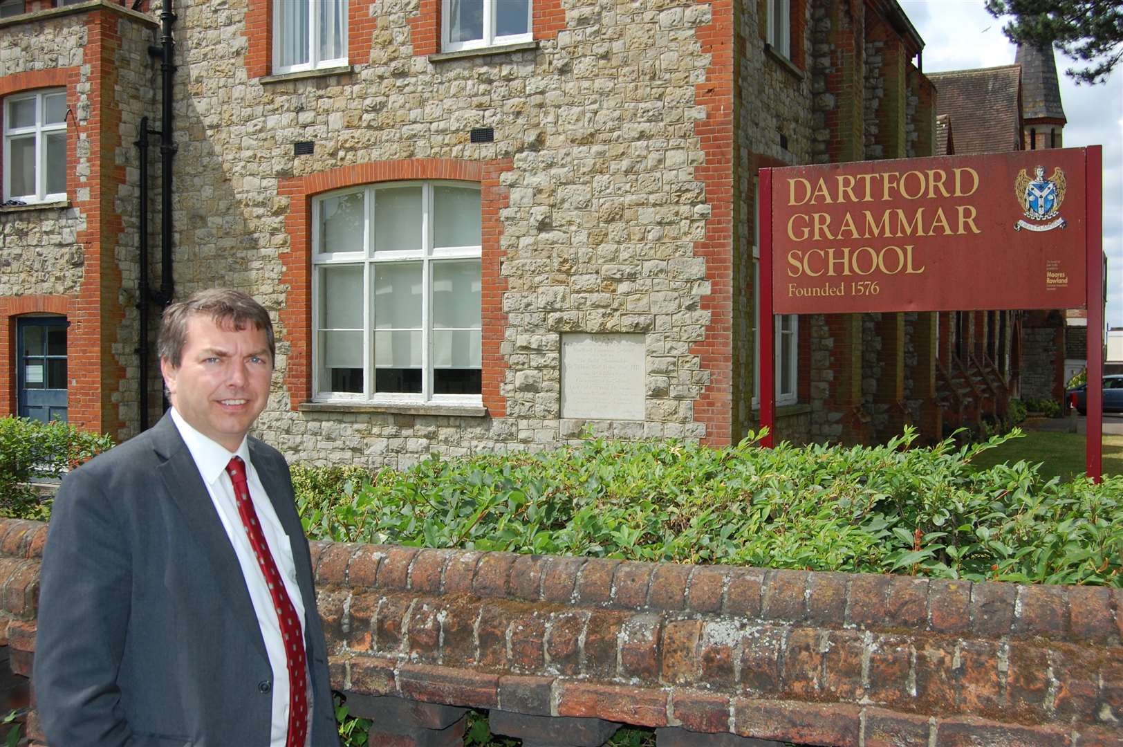 Dartford MP Gareth Johnson wants to see the law changed to allow for new grammar schools to be built both in his constituency and across the country.