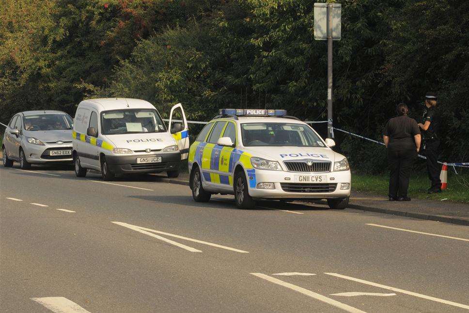 Police in Shepherds Lane, Dartford