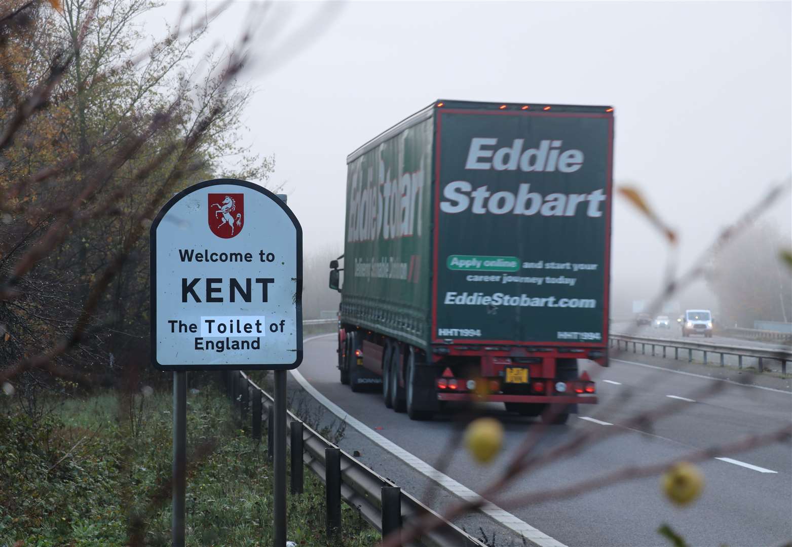 How vandals previously targeted another sign, this time on Kent's border, back in 2020. Picture: EU Flag Media