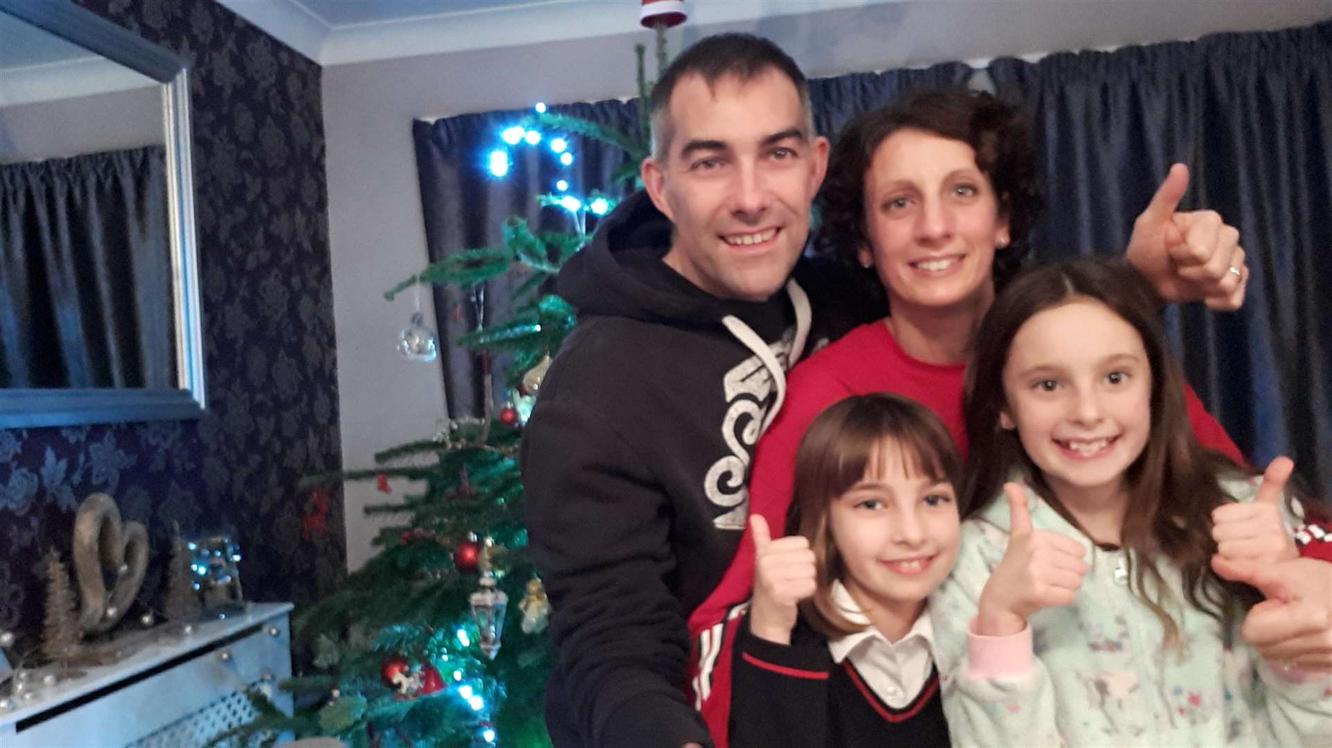 Tracey Danby thanks family for support in breast cancer battle as part ...