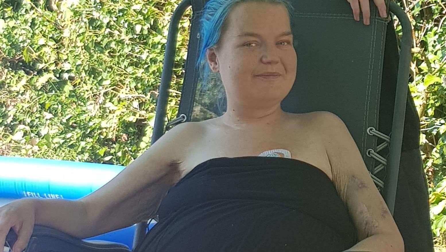 Stacey Jervis, 33, has been given just two months to live. Photo: Lisa Wyatt Jervis