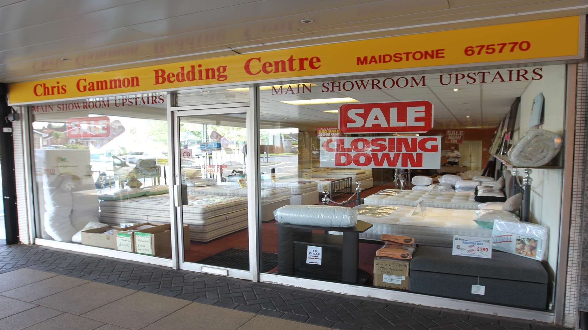 Chris Gammon Bed Centre at The Mid Kent Shopping Centre closing down. Picture: John Westhrop FM4016612