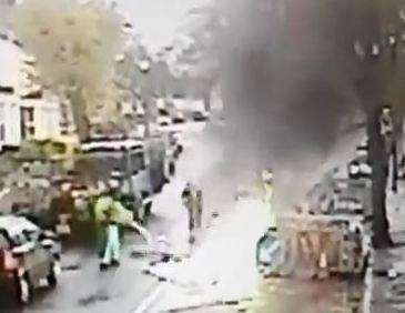 Workers battle the blaze in Holmside, Gillingham (5751165)