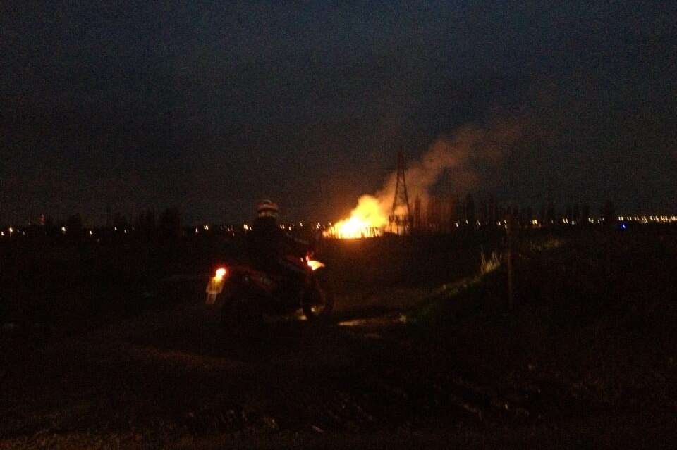 The haystack alight in Southfleet. Picture by Steve Garnett