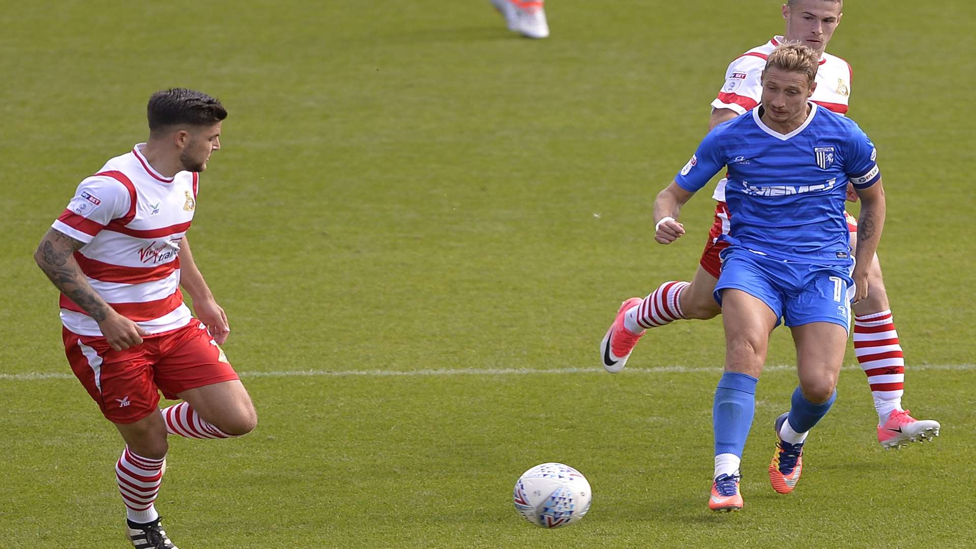 Skipper Lee Martin gets busy Picture: Ady Kerry