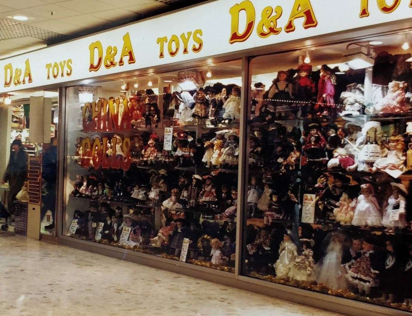 D and on sale a toys