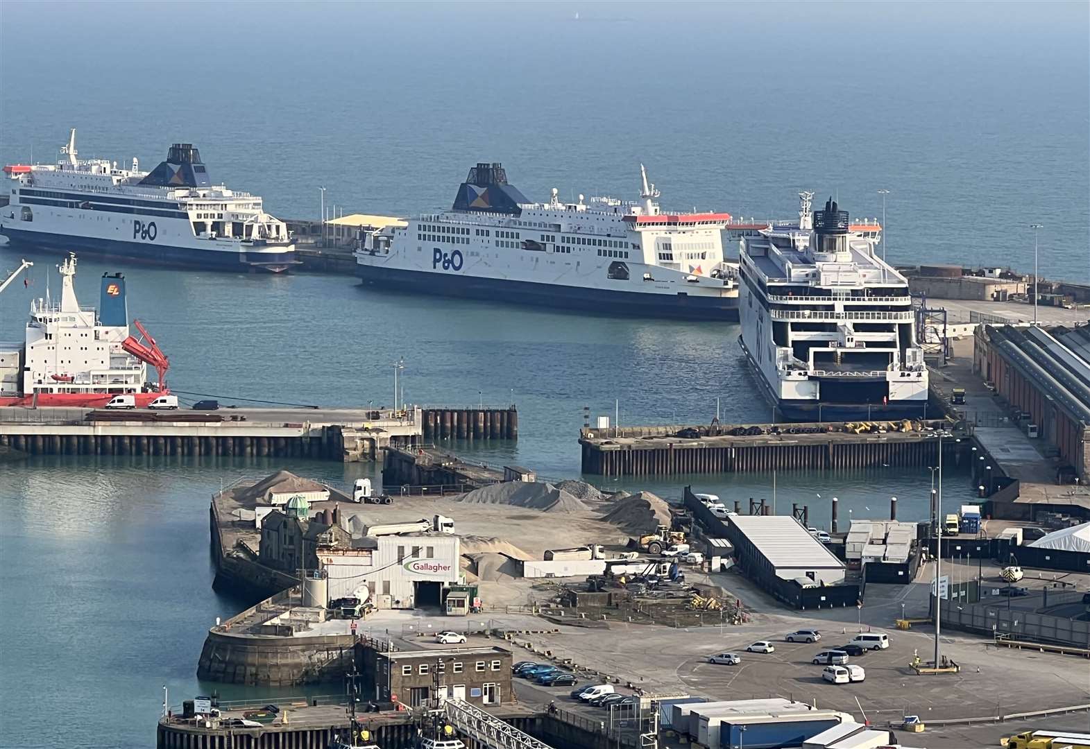 Plan to make ferry operators in UK pay minimum wage to persuade P&O to ...