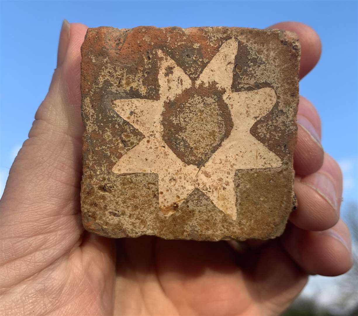 Rare medieval tile discovered at St Andrews chapel archaeological dig