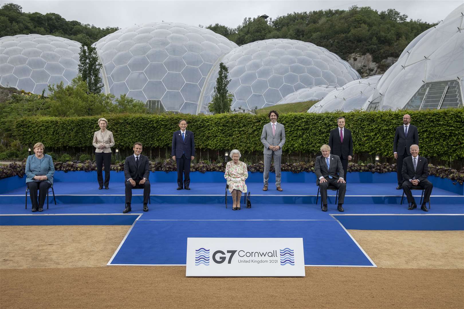 The Queen with G7 leaders in Cornwall (Jack Hill/The Times/PA)